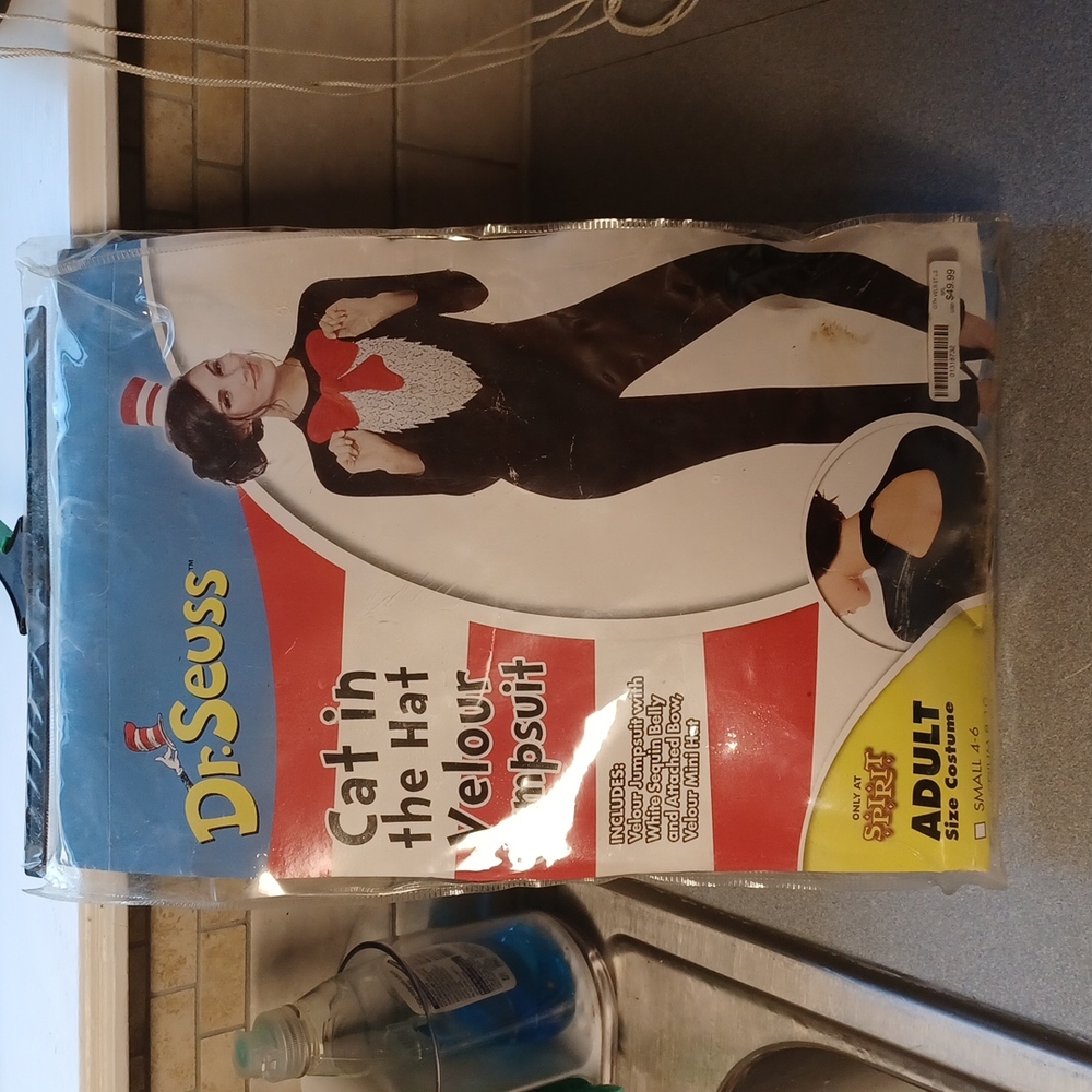 Costume